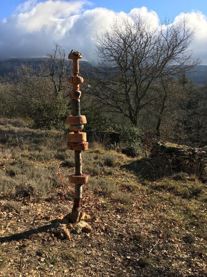 La Maison De Mado Et Sa Cabane Dans Les Arbres Plan d'Aups Exterior photo